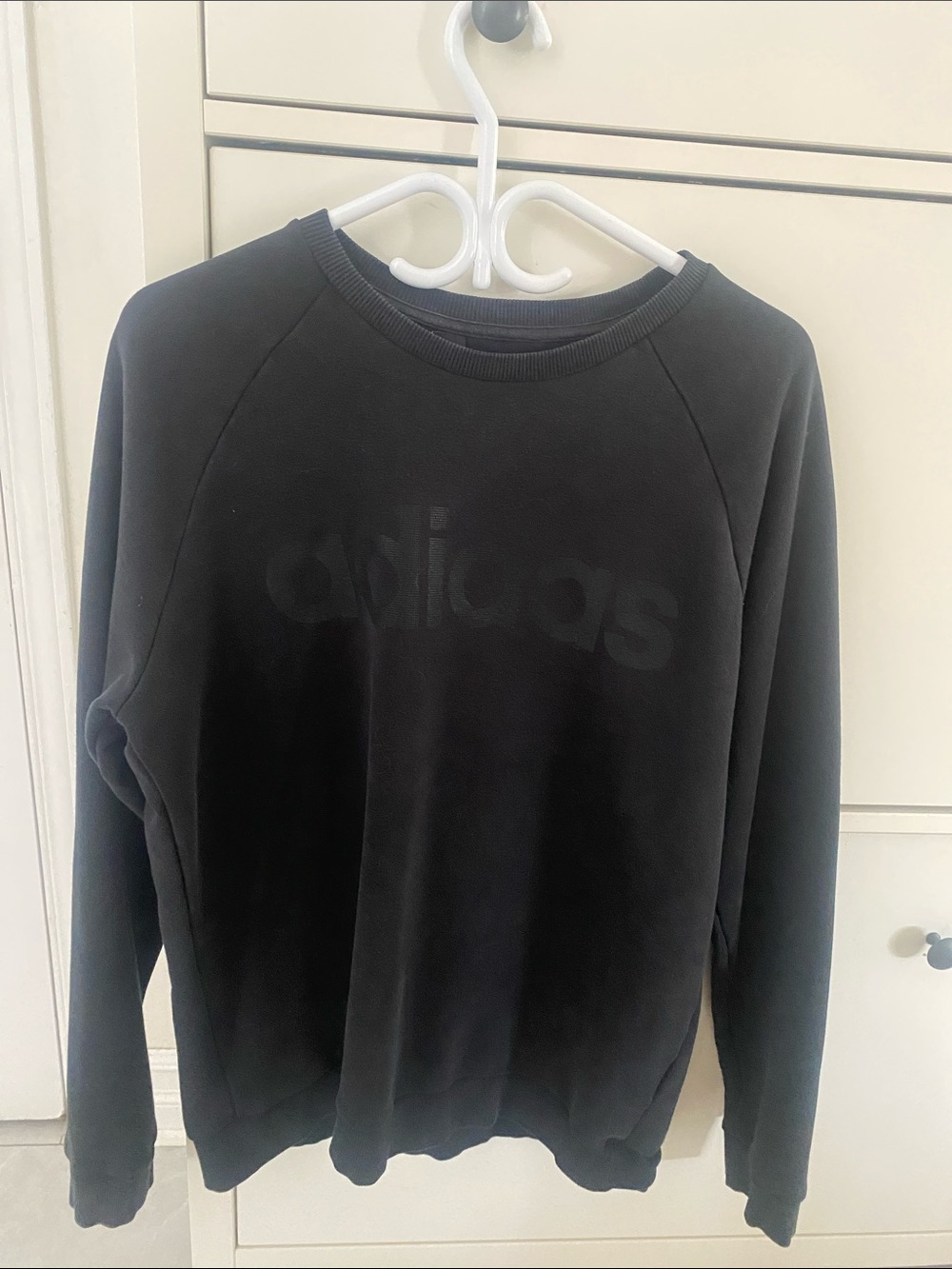 Adidas Black Crewneck long sleeved sweatshirt w Tonal Logo Size X-Large